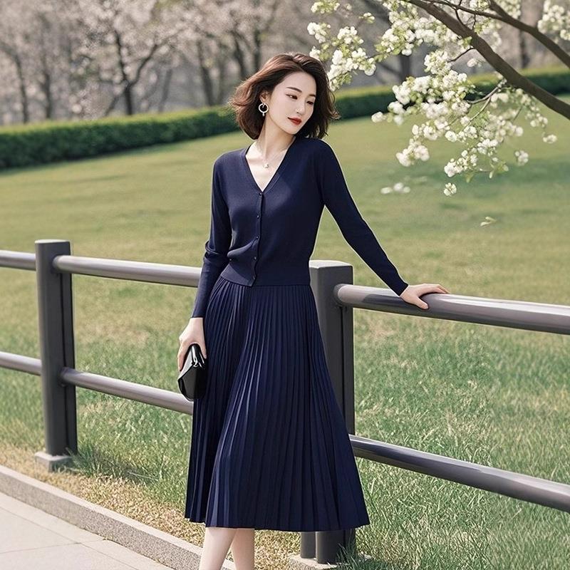 深蓝色针织套装女装2025秋季新款韩版开衫上衣百褶半身裙子两件套