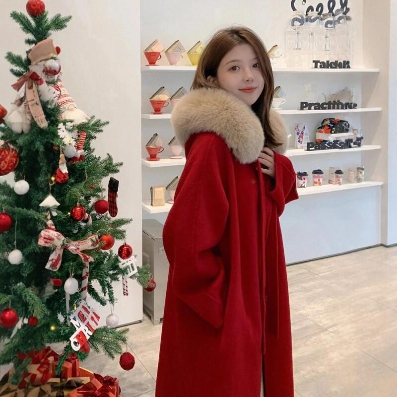 -红色双面大衣女2024冬季新款大毛领连帽中长款毛呢外*