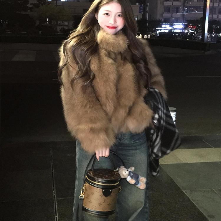 今年流行双色渐染皮草女冬季短款加厚洋气高级环