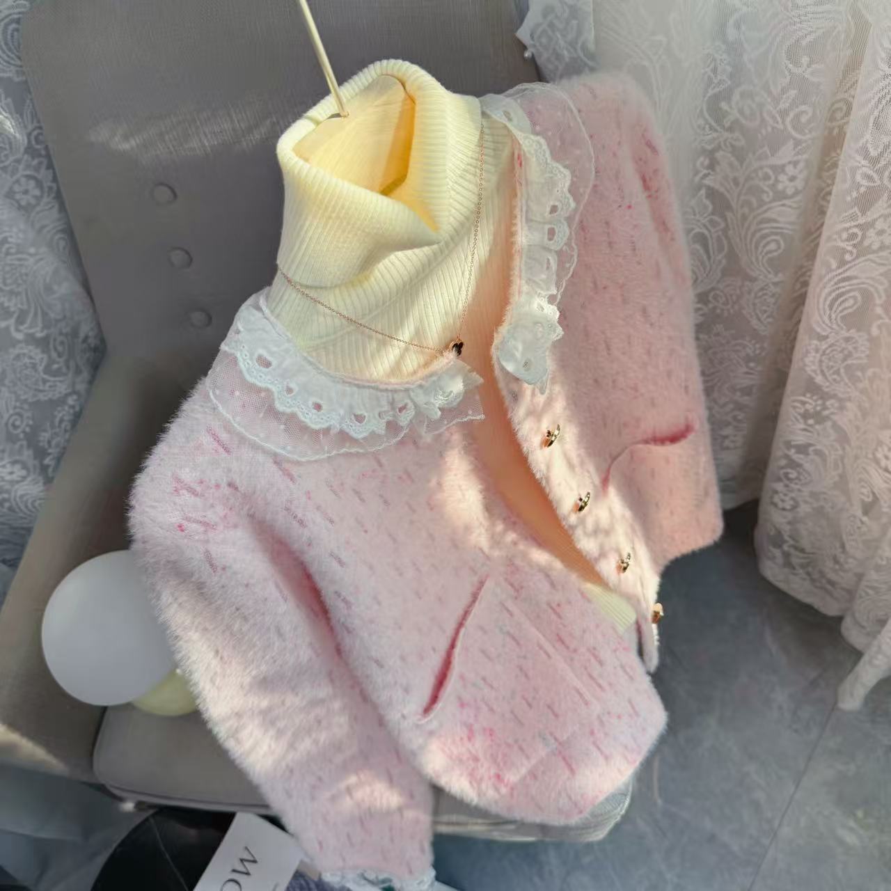 法式甜美蕾丝边拼接小香风针织开衫女秋冬新款洋气时尚设计感外套