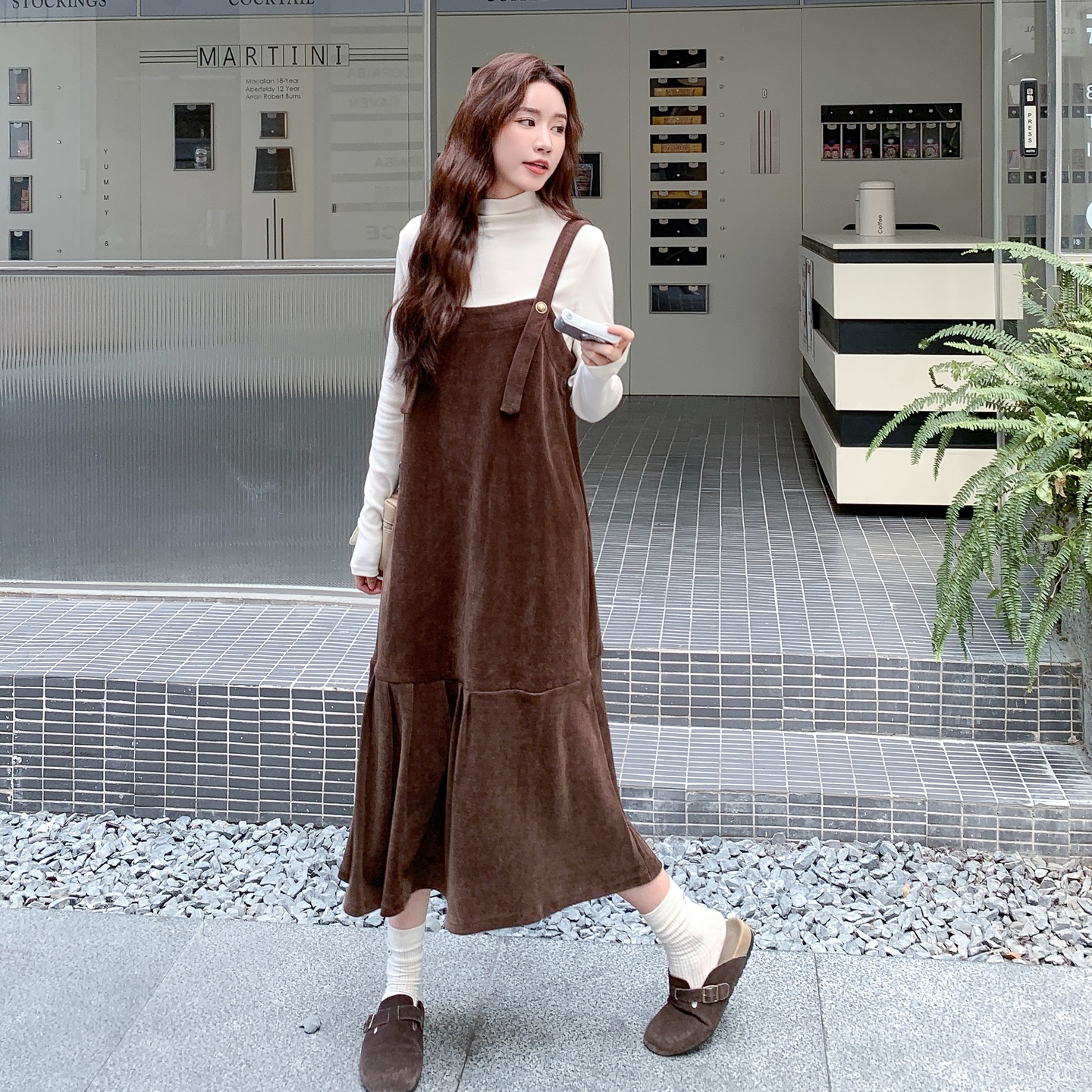 针织T恤背带连衣裙套装女2025秋冬新款巨好看超火流行爆款裙子