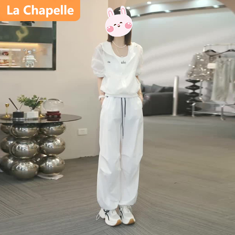 拉夏贝尔又A又飒休闲时尚套装女洋气减龄宽松白色连帽卫衣两件套