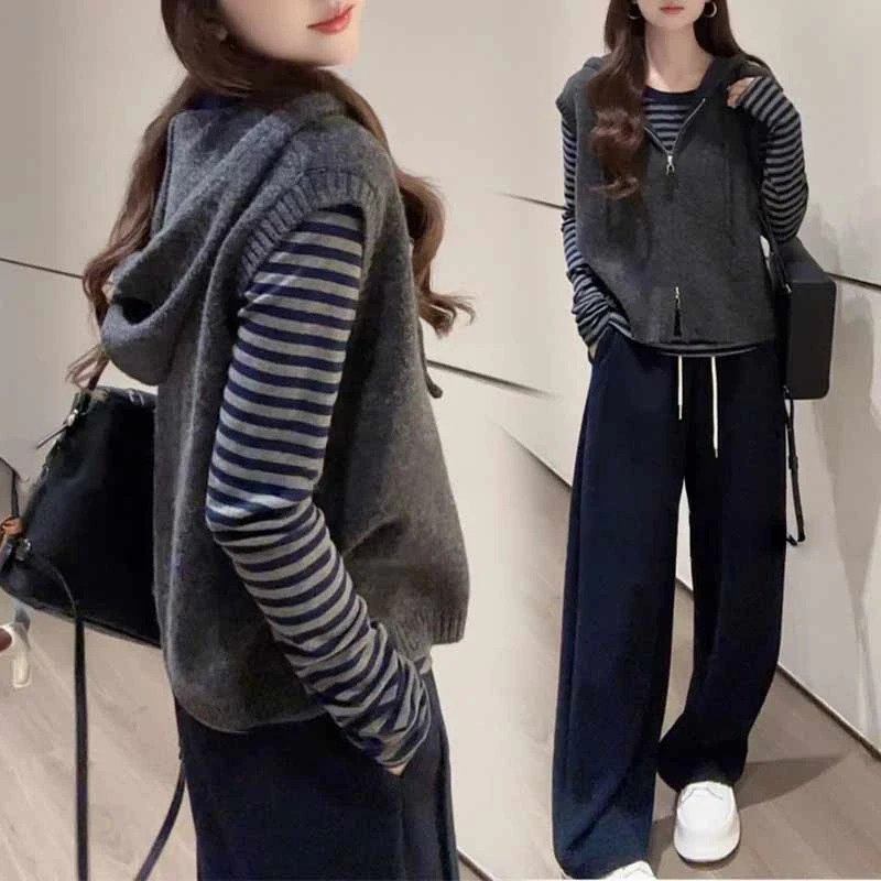 时尚套装女圆领条纹长袖T恤上衣叠穿连帽针织毛衣马甲外套两件套