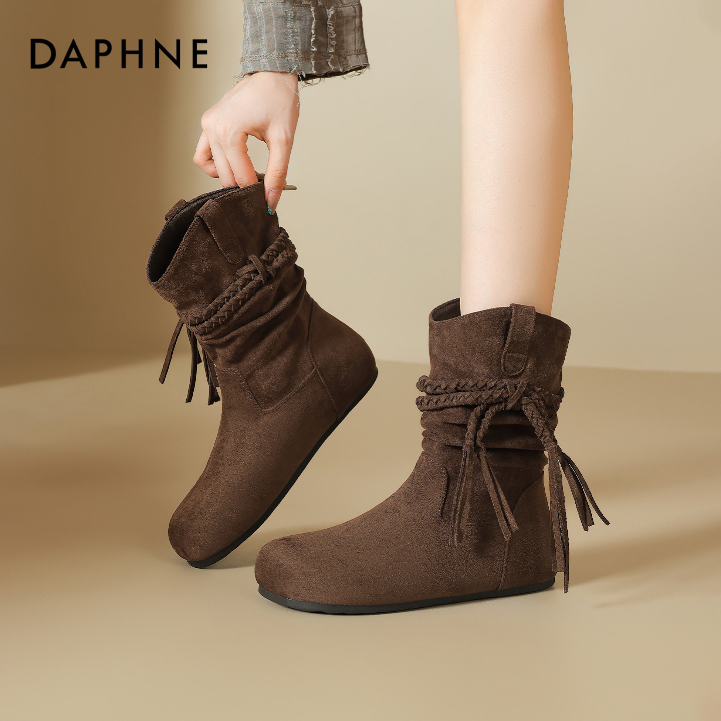 达芙妮复古中筒靴女款2025秋季新款超火流苏美拉德堆堆靴平底短靴