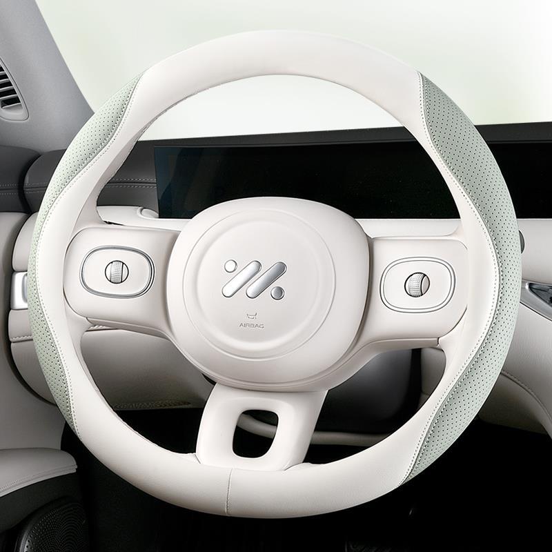 宝骏e100e200e300方向盘套宝骏E100智行版电动车夏季皮革透气把套