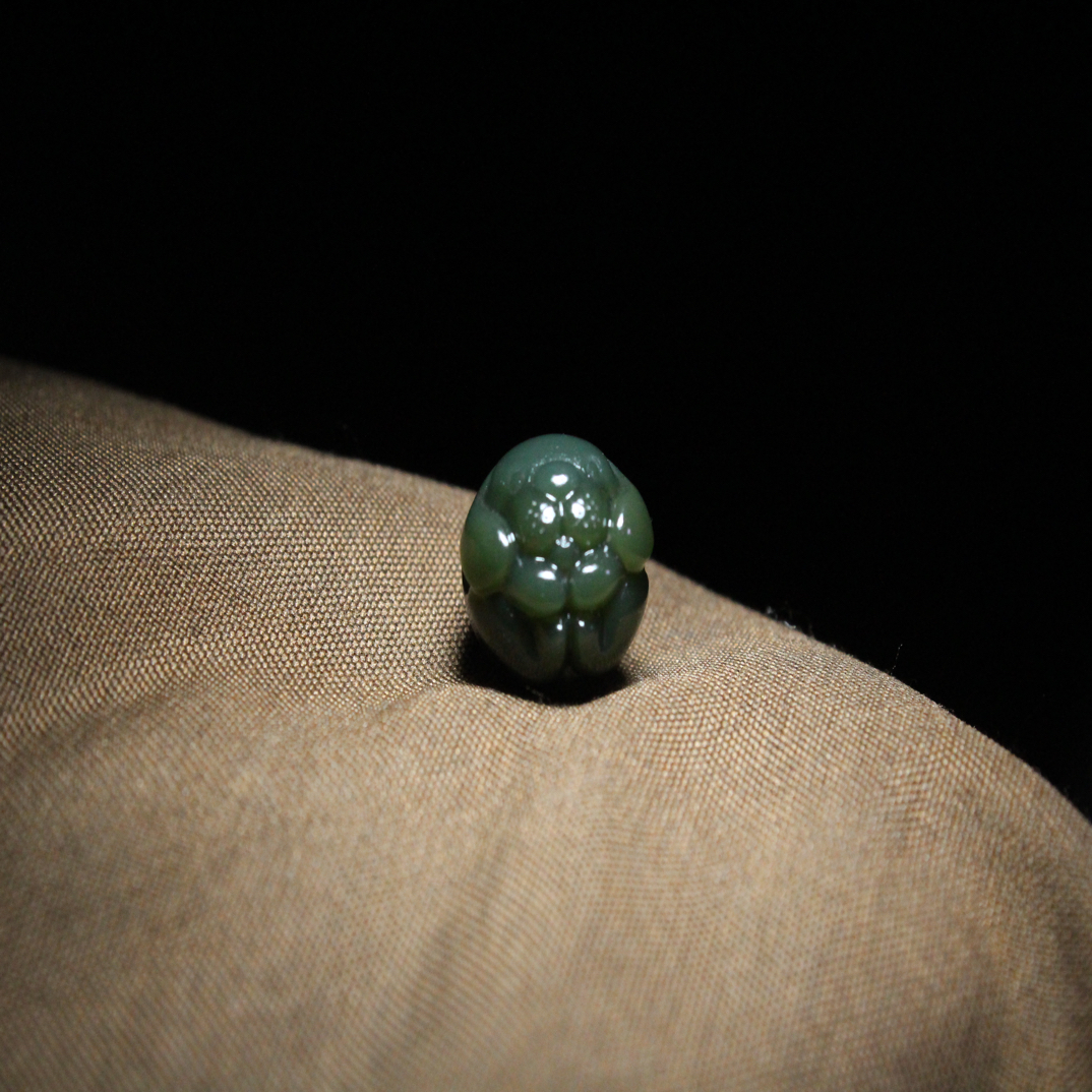 天然和田玉青玉一细玉生肖狗手串配珠 横眼尺寸:12mm，重量：2.27g