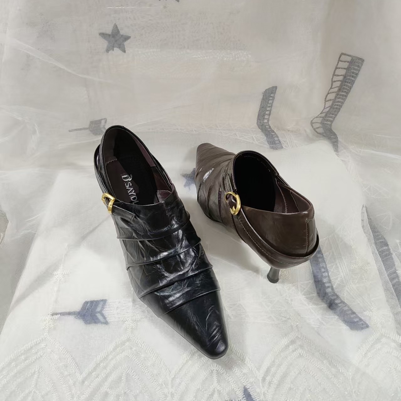 新款真皮褶皱尖头细跟高跟鞋女士百搭时尚通勤及踝靴