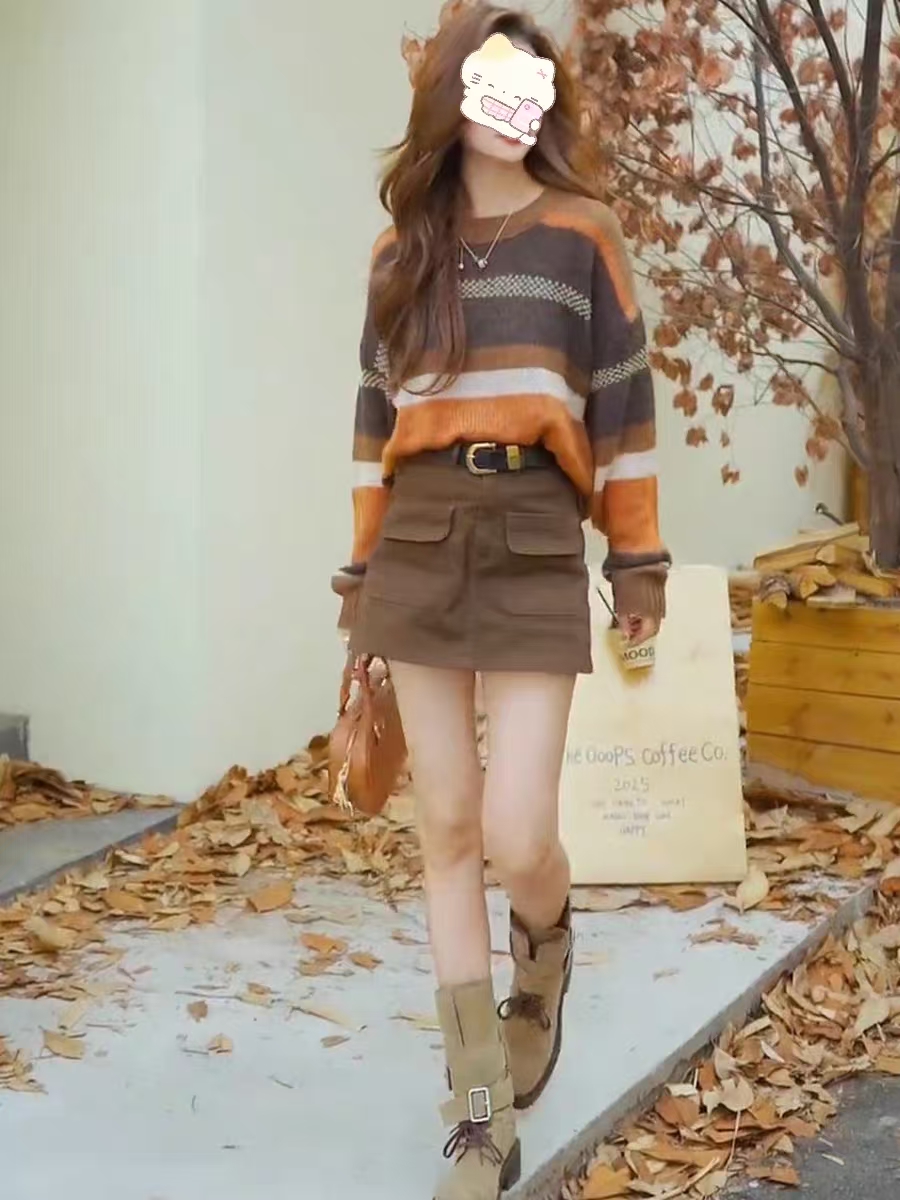 美拉德风时尚2025秋冬复古撞色条纹针织毛衣百搭显瘦工装短裙套装