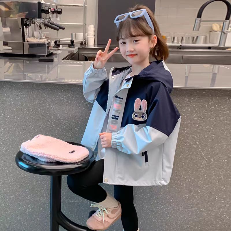 女童春装外套2025新款儿童洋气女孩春秋季冲锋衣连帽兔子夹克上衣