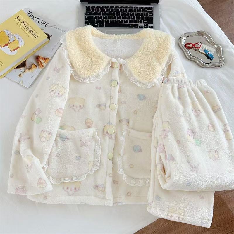 卡通娃娃领奶黄棉花糖猫猫秋冬睡衣女法兰绒保暖加厚可爱家居服