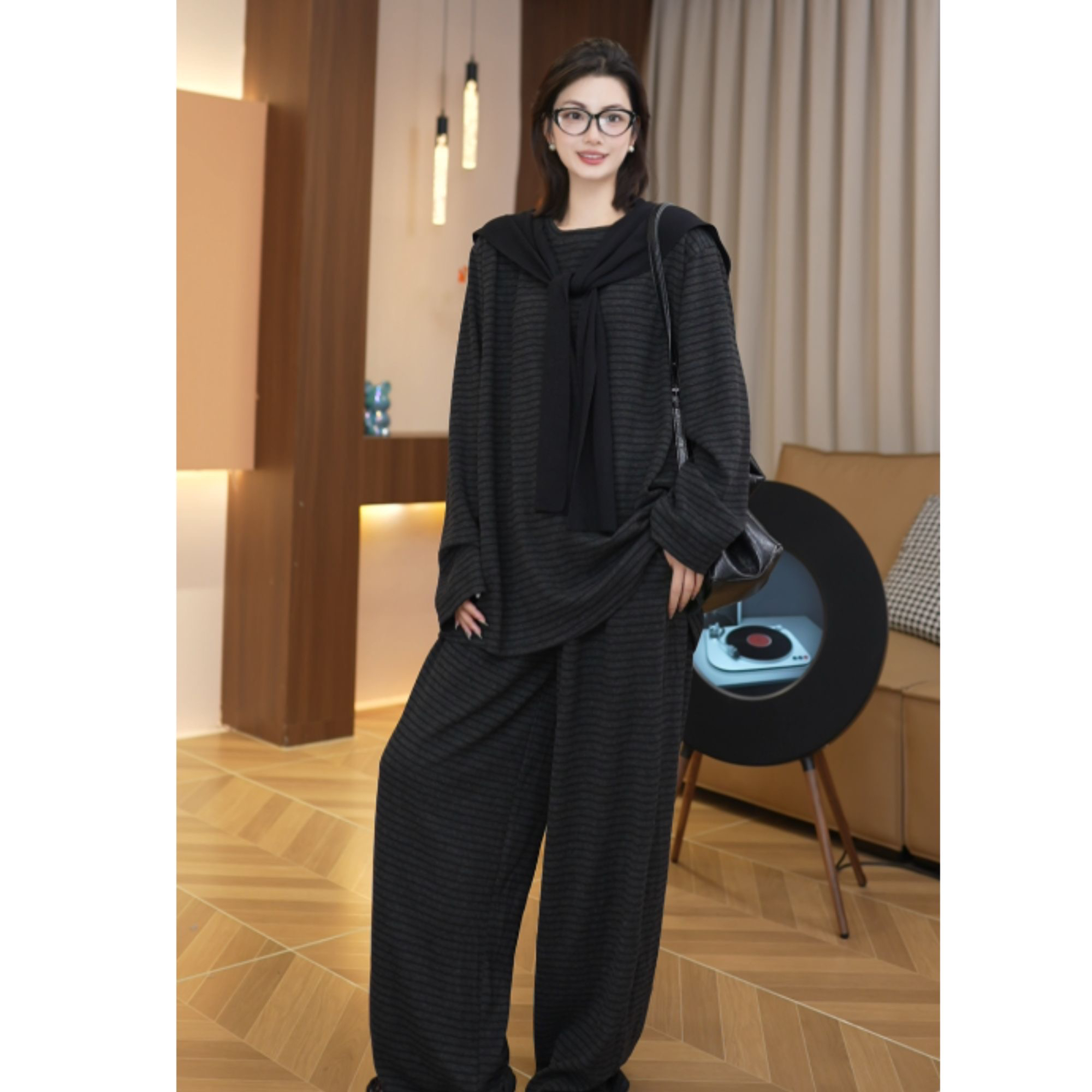 【瑶瑶推荐】条纹秋新款休闲套装慵懒风设计感上衣裤子加披肩三件套