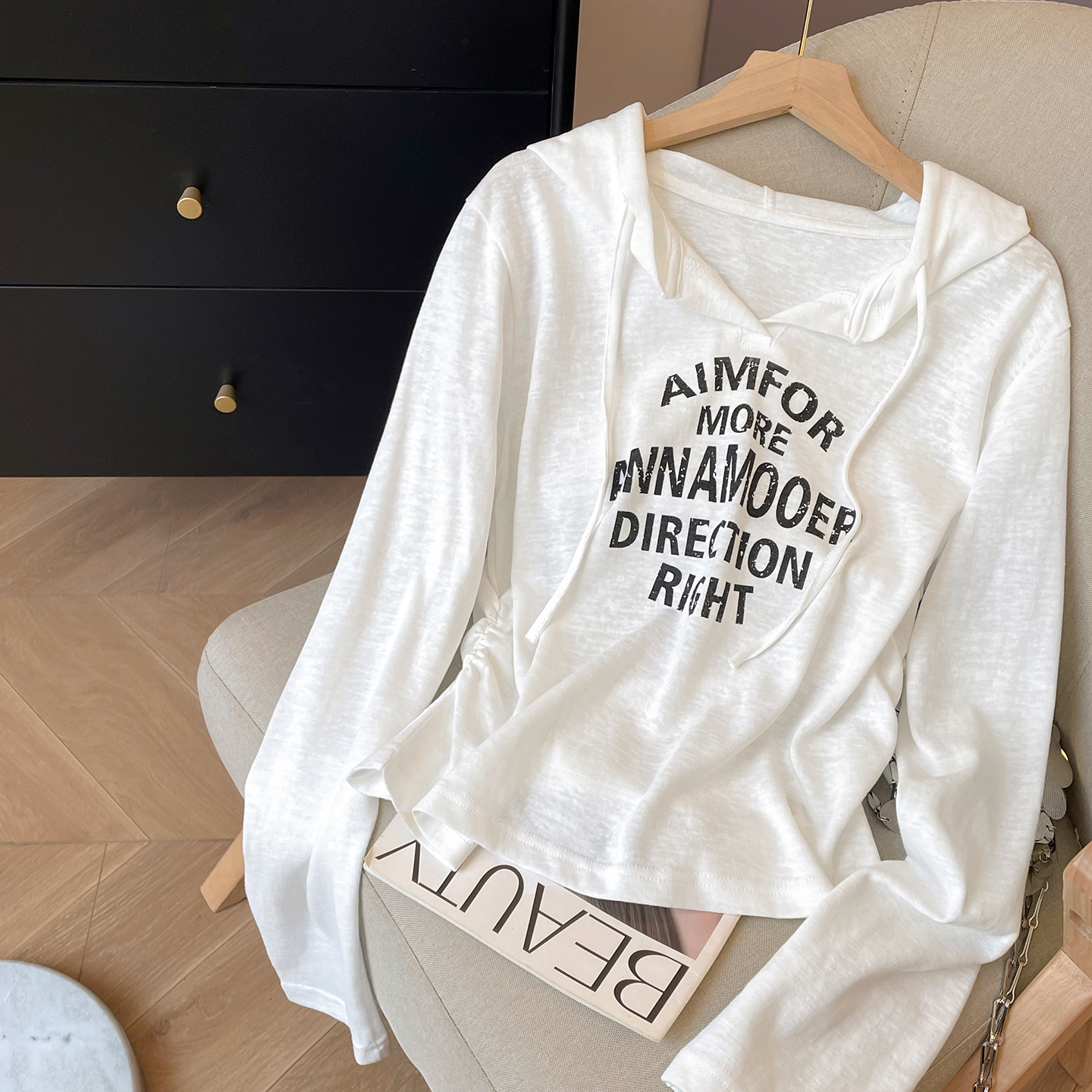 抽绳连帽长袖T恤女2025新款秋季休闲宽松帽衫字母印花洋气上衣潮