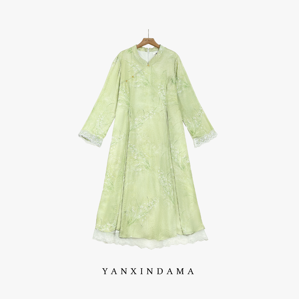 【岩心】大码女装300斤胖MM中国风立领盘扣收腰中长款连衣裙66745