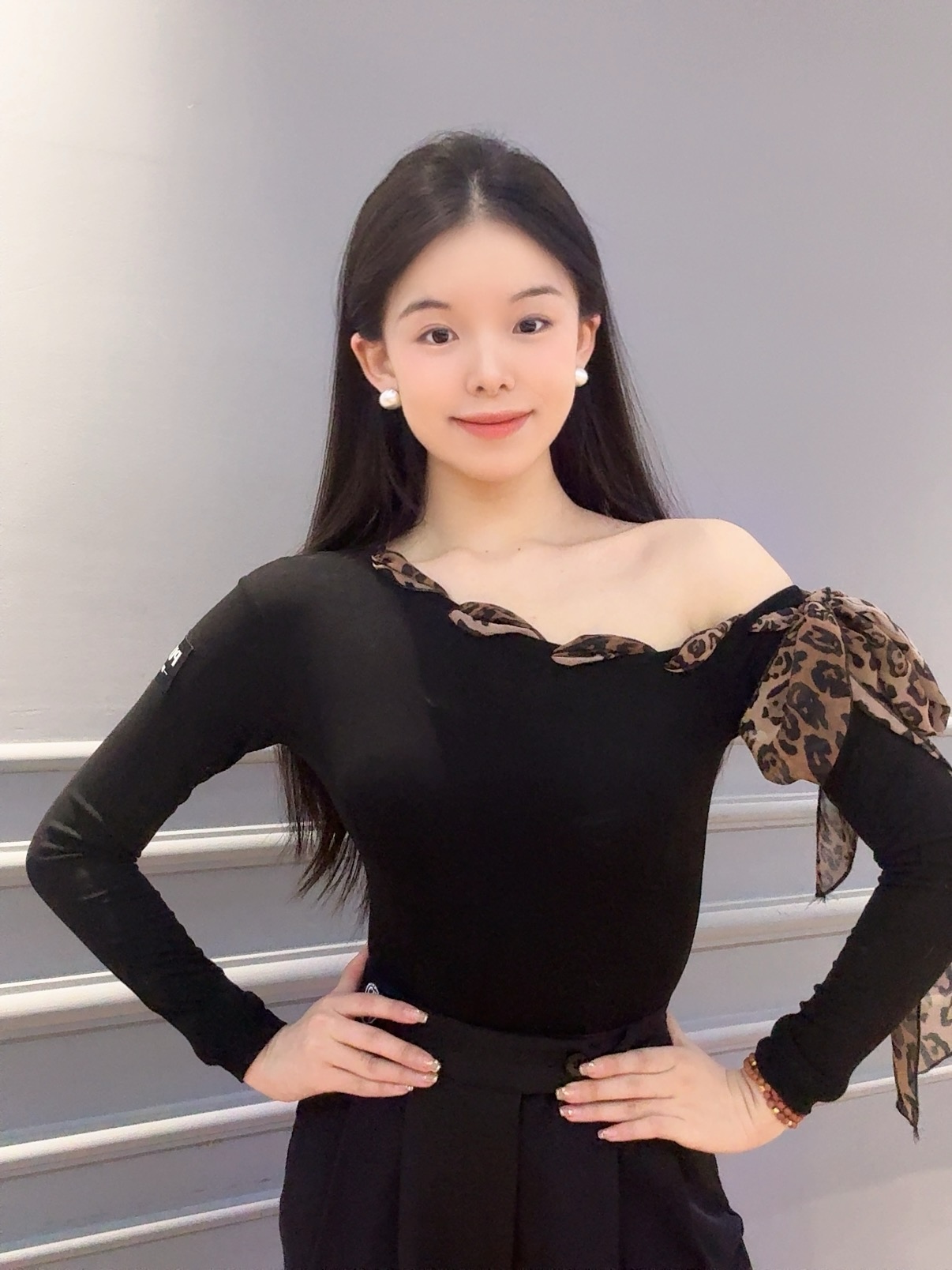 洋气跳舞上衣拉丁舞服秋冬摩登舞服新款上衣拉丁舞练功服舞蹈服