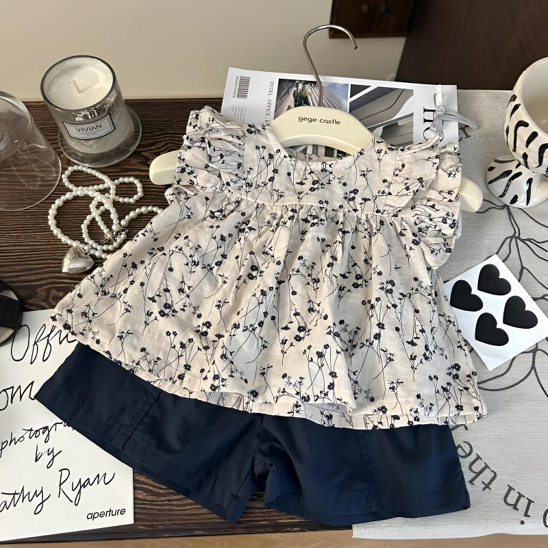 女童飞袖碎花套装韩版童装夏季新款儿童藏青色短裤百搭娃娃衫上衣