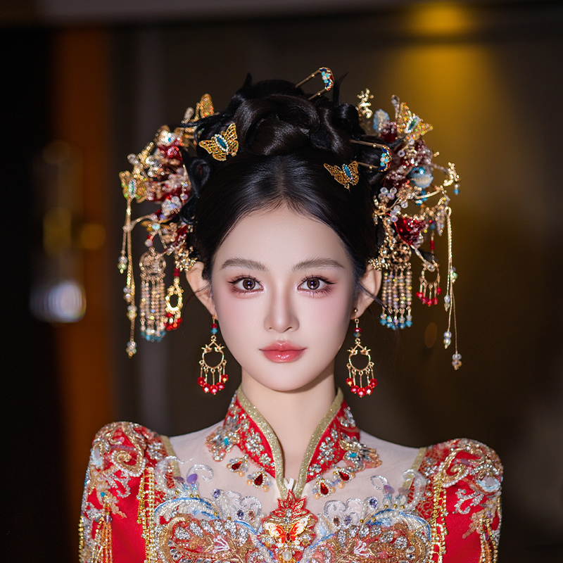 合金婚庆饰品 中式新娘精致减龄红色花朵蝴蝶步摇秀禾发饰女G0313
