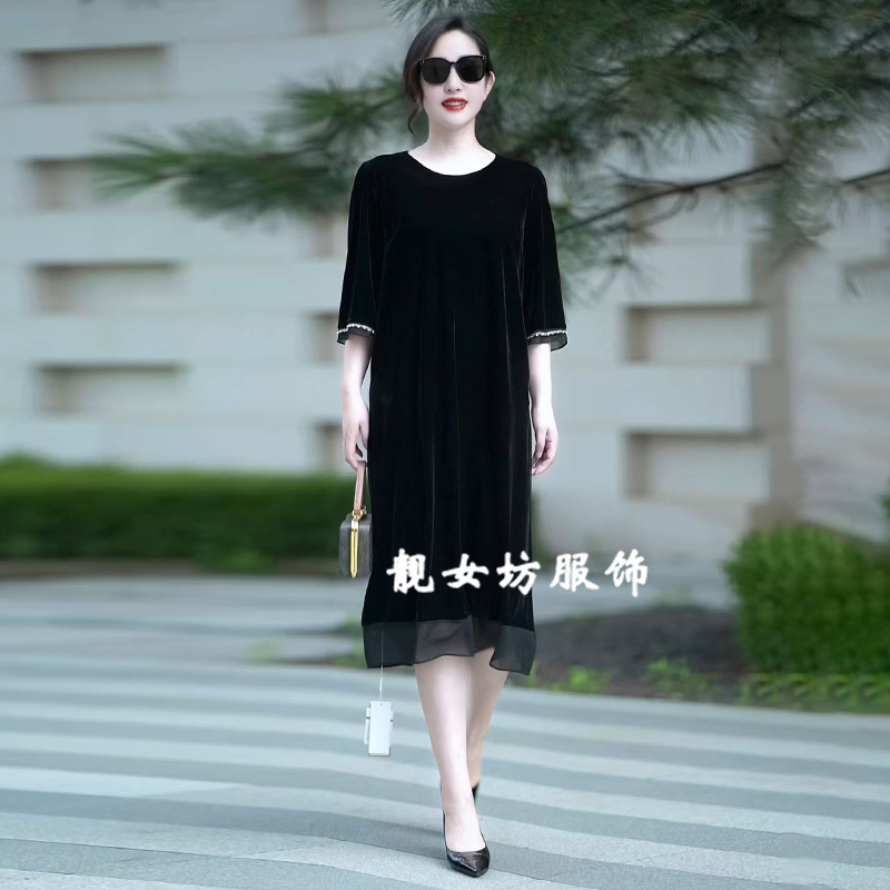 高级感轻奢名媛风丝绒大码小黑裙2025早秋新款时尚洋气遮肉连衣裙