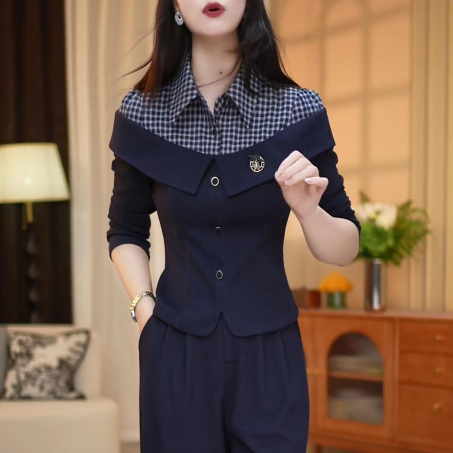 2026春季新款时尚气质显瘦设计感假两件格子上衣阔腿裤休闲两件套