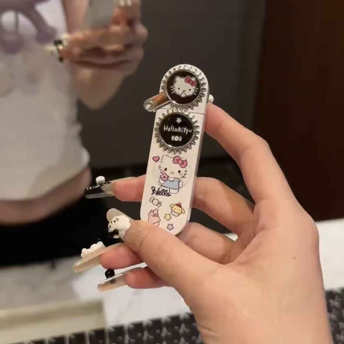 卡通KT猫库洛米旋转齿轮防风打火机in高颜值可爱女生送男友礼物