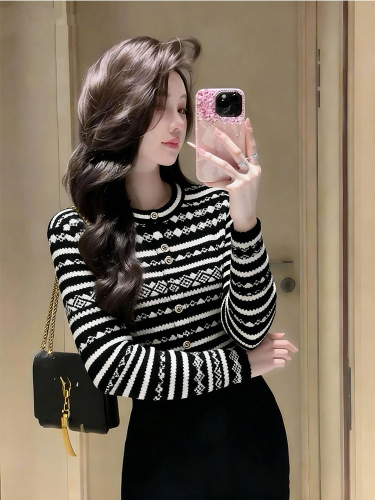 法式条纹针织衫女秋冬高级感轻熟小众不撞款独特漂亮小资内搭上衣