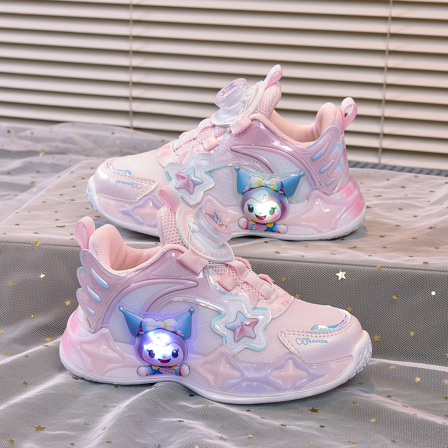 亮灯女童运动鞋库洛米网鞋透气2025秋季新款儿童女孩发光鞋宝宝鞋