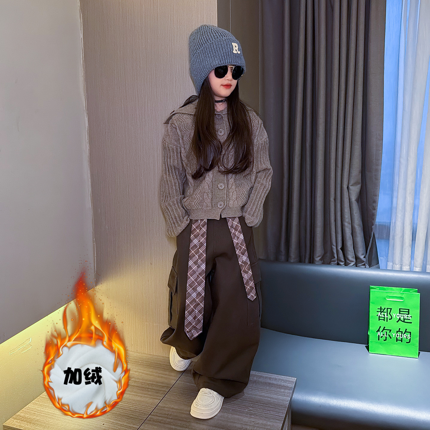 女童美拉德翻领毛衣秋冬加厚慵懒风针织衫儿童加绒工装弯刀裤套装