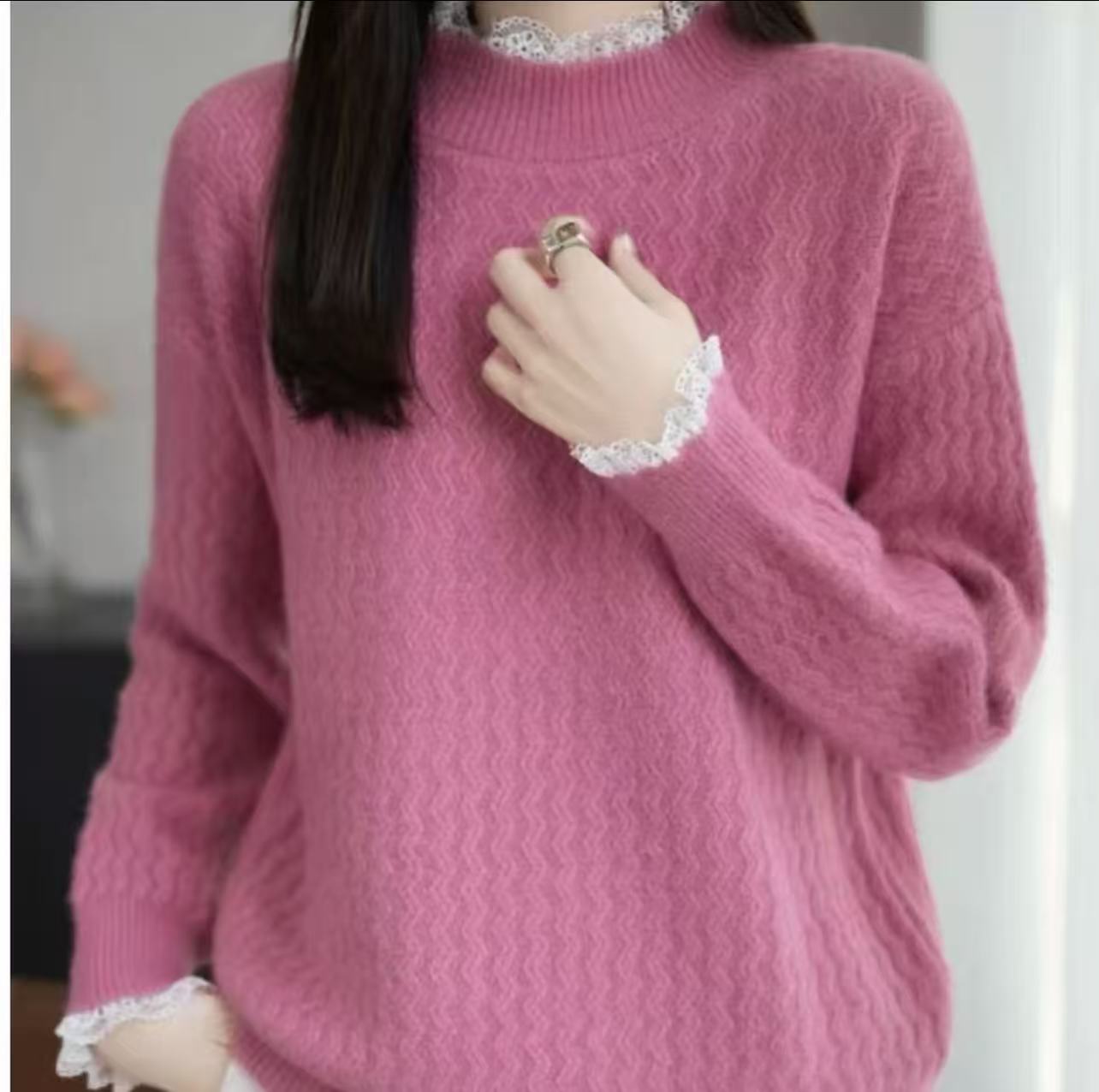 【不起球】冬季厚款蕾丝领简约时尚保暖针织上衣毛衣