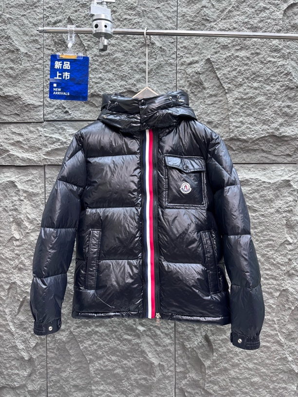 26年蒙口瓦萨琪新款彩虹条高端亮面连帽国标白鸭绒羽绒服情侣款