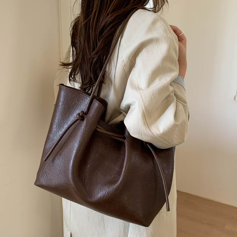 复古小众腋下包女上课2025新款潮时尚韩国托特包简约大容量通勤包