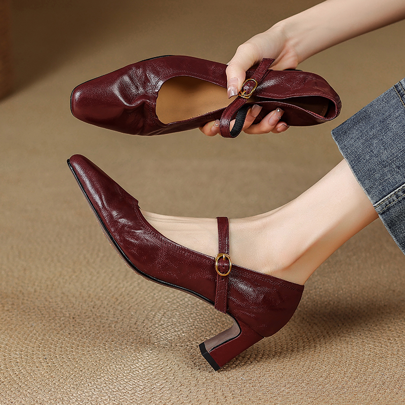 5.5cm复古风酒红色玛丽珍鞋粗跟方头一字带单鞋百搭不累脚高跟鞋