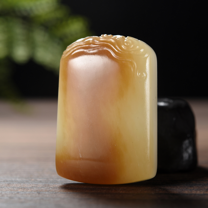 新疆且末料糖羊脂玉平安无事牌