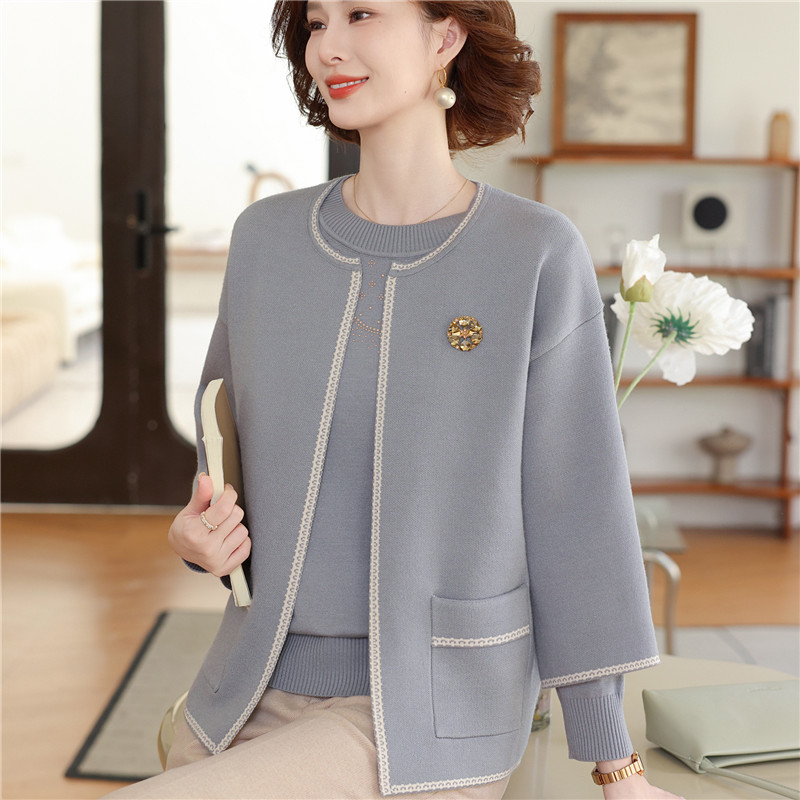 喜妈妈秋装外套针织开衫时尚洋气两件套毛衣中老年女秋冬气质上衣