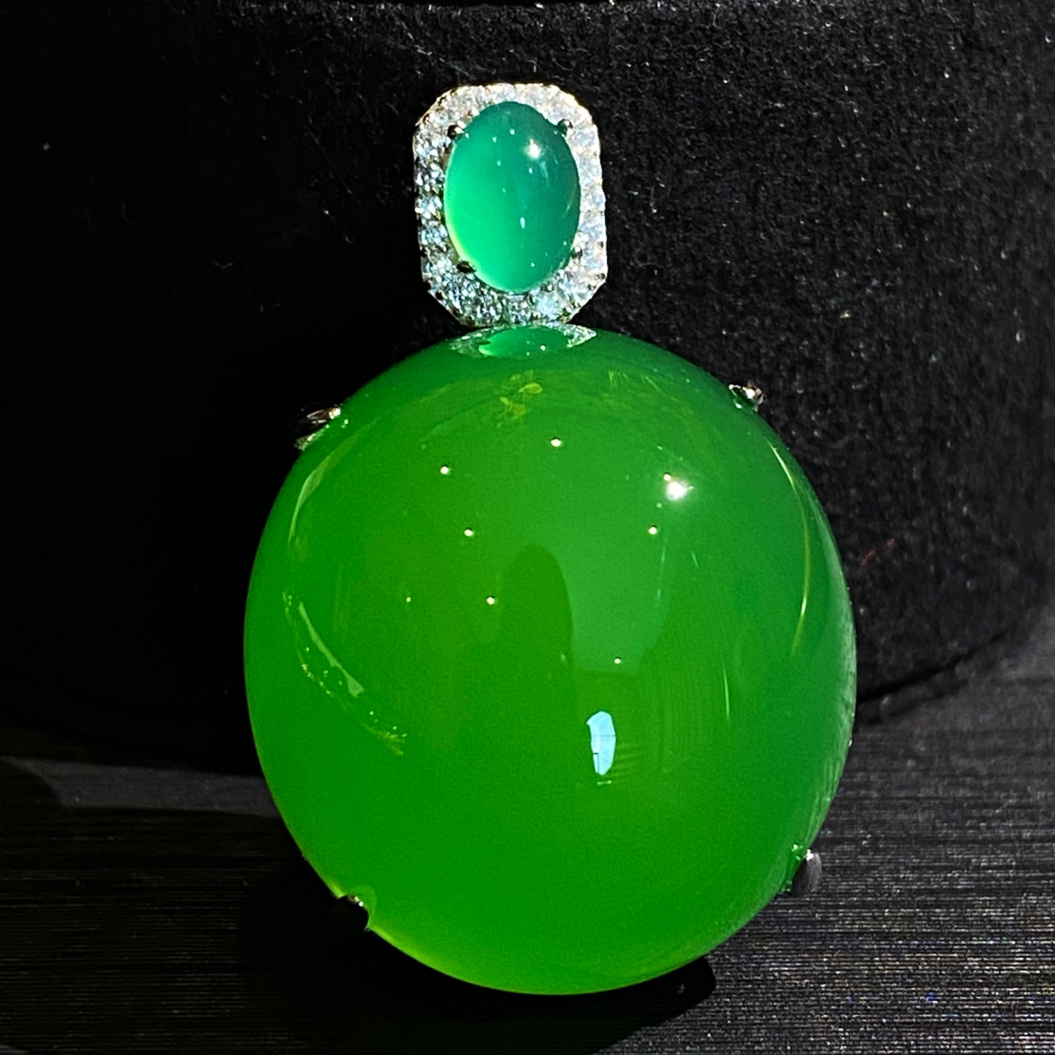 suichen/穗辰多样性发一：天然绿玉髓时尚轻奢厚装鸽子蛋蛋面吊坠