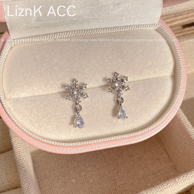 闪钻雪花耳环2024新款爆款高级感小众耳针女轻奢气质时尚百搭耳饰