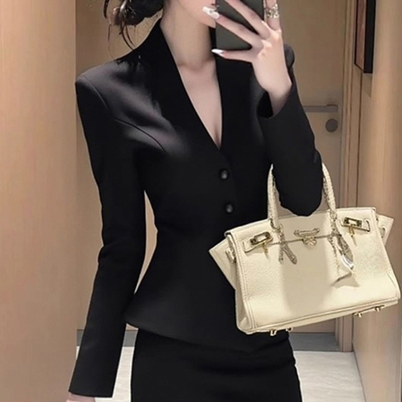 秋季新款女装干练气质减龄洋气时尚小香风黑色西装外套半身裙套装