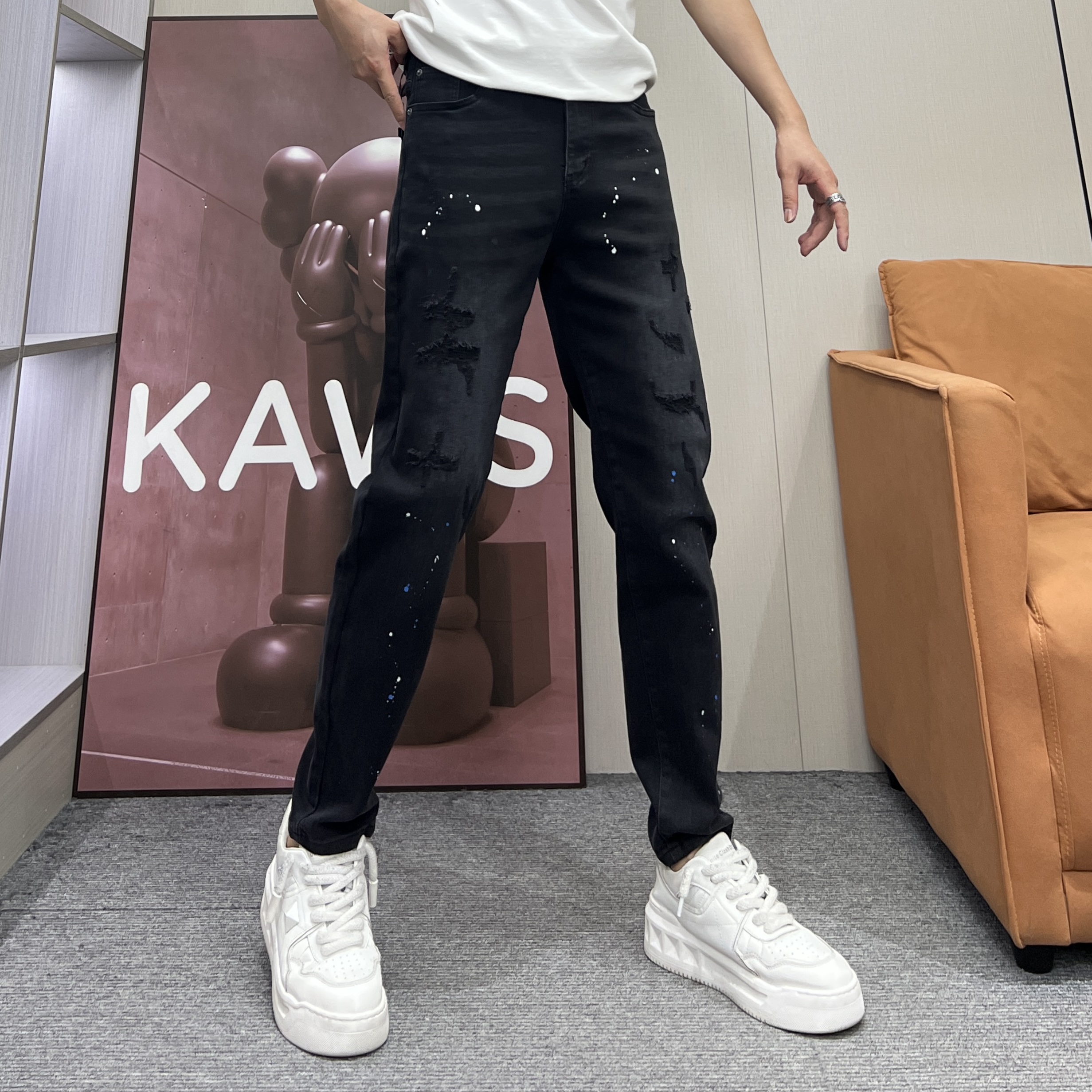 秋冬新款潮流美式泼墨个性假破洞高级感黑灰色痞帅男士小脚牛仔裤