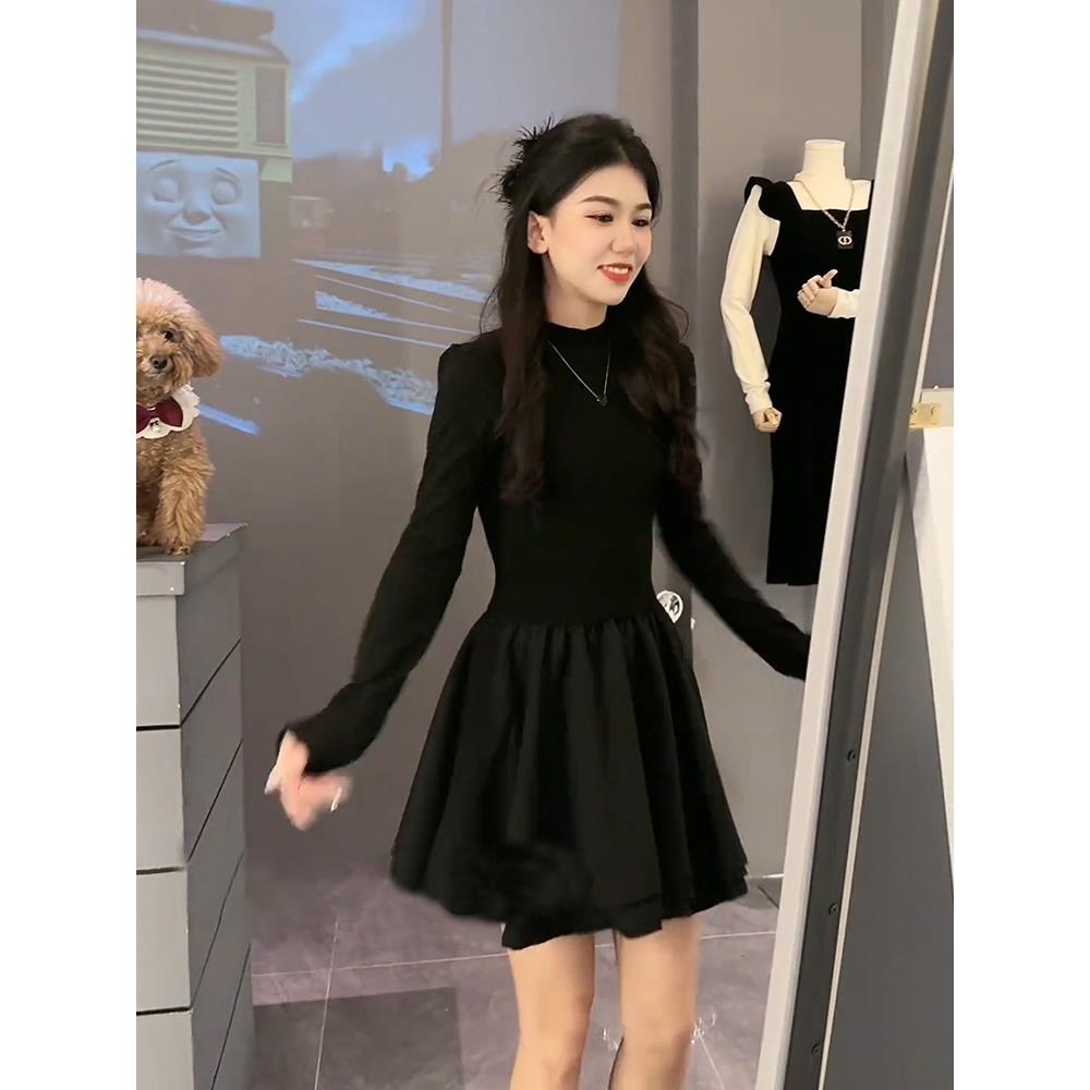 2025新款赫本风黑色针织连衣裙子女春秋冬高级感小个子内搭公主裙