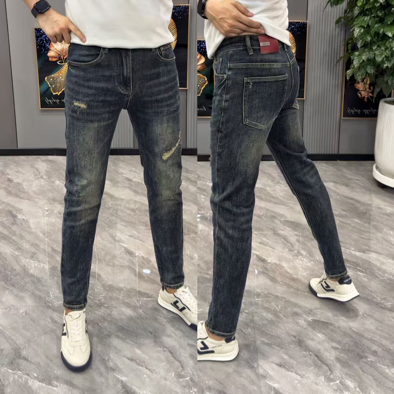 男士时尚牛仔裤秋季百搭简约显瘦长裤男舒适弹力破洞小脚裤男潮流