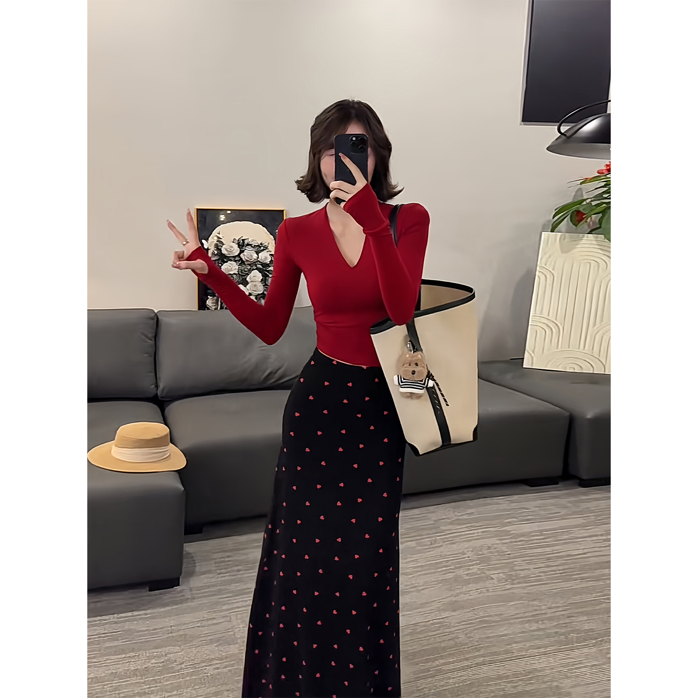 纯欲辣妹V领长袖T恤上衣女秋季新款高腰显瘦桃心A字半身裙两件套