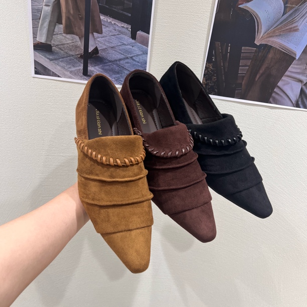 秋冬大爆款软底拼接纯色深口单鞋防滑尖头百搭鞋子