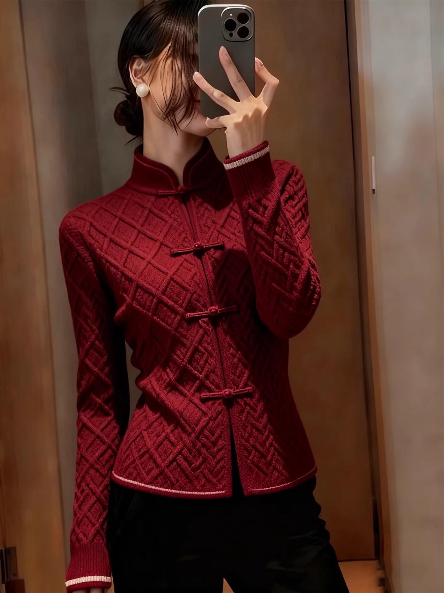 新中式国风立领盘扣红色针织开衫女秋冬新款洋气时尚复古显瘦上衣