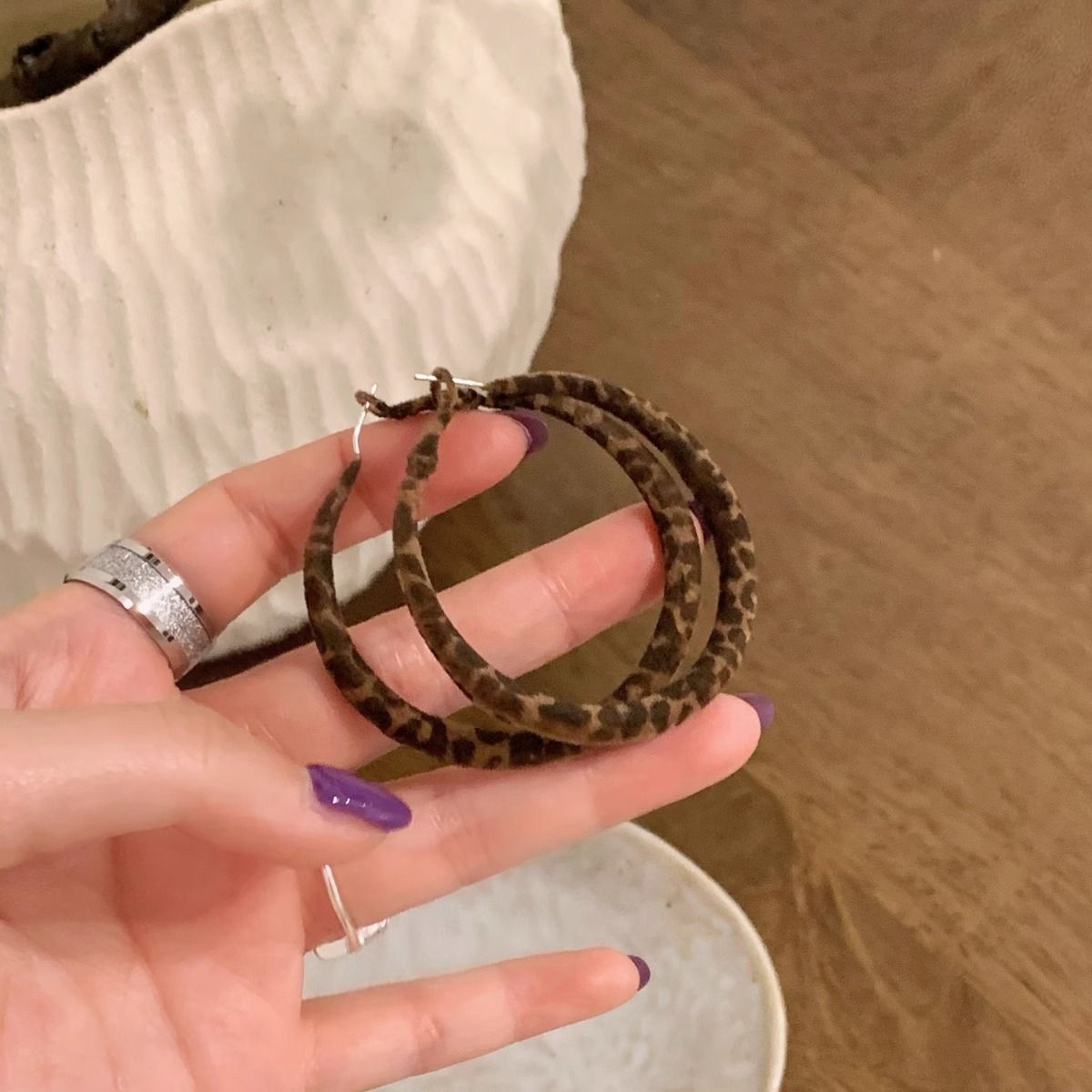 秋冬复古豹纹圆圈耳环女2025新款爆款时髦夸张耳圈高级感气质耳饰