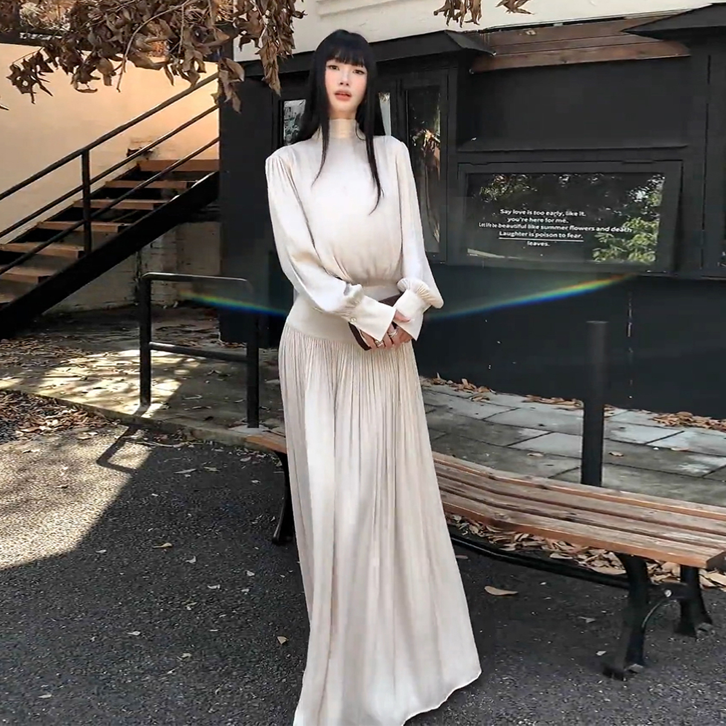 富家千金高级感长袖连衣裙女秋冬季2025新款韩系高领香槟色长裙子