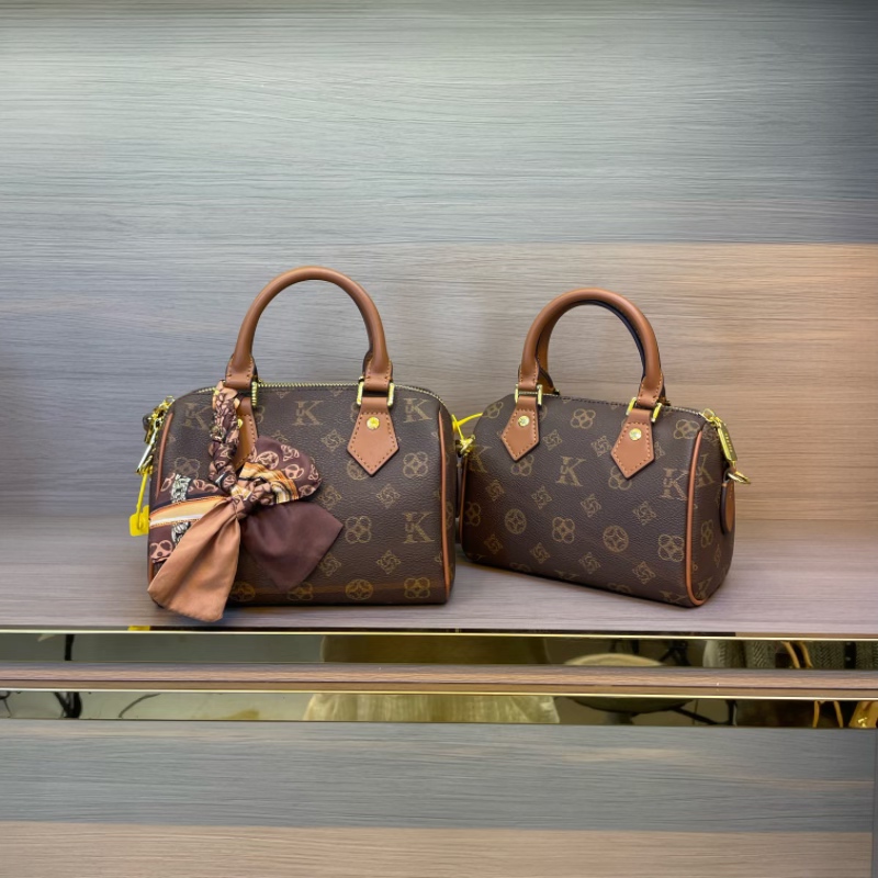 优库迪斯UK定制新款经典轻奢百搭单肩手拎斜挎枕头包