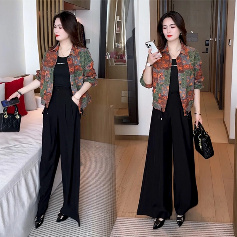 春季新款外套穿搭洋气时尚气质休闲减龄小个子短外套碎花显瘦长袖