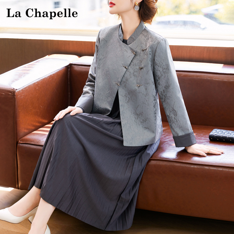 拉夏贝尔新中式妈妈秋装连衣裙套装中老年女春秋国风开衫夹克外套