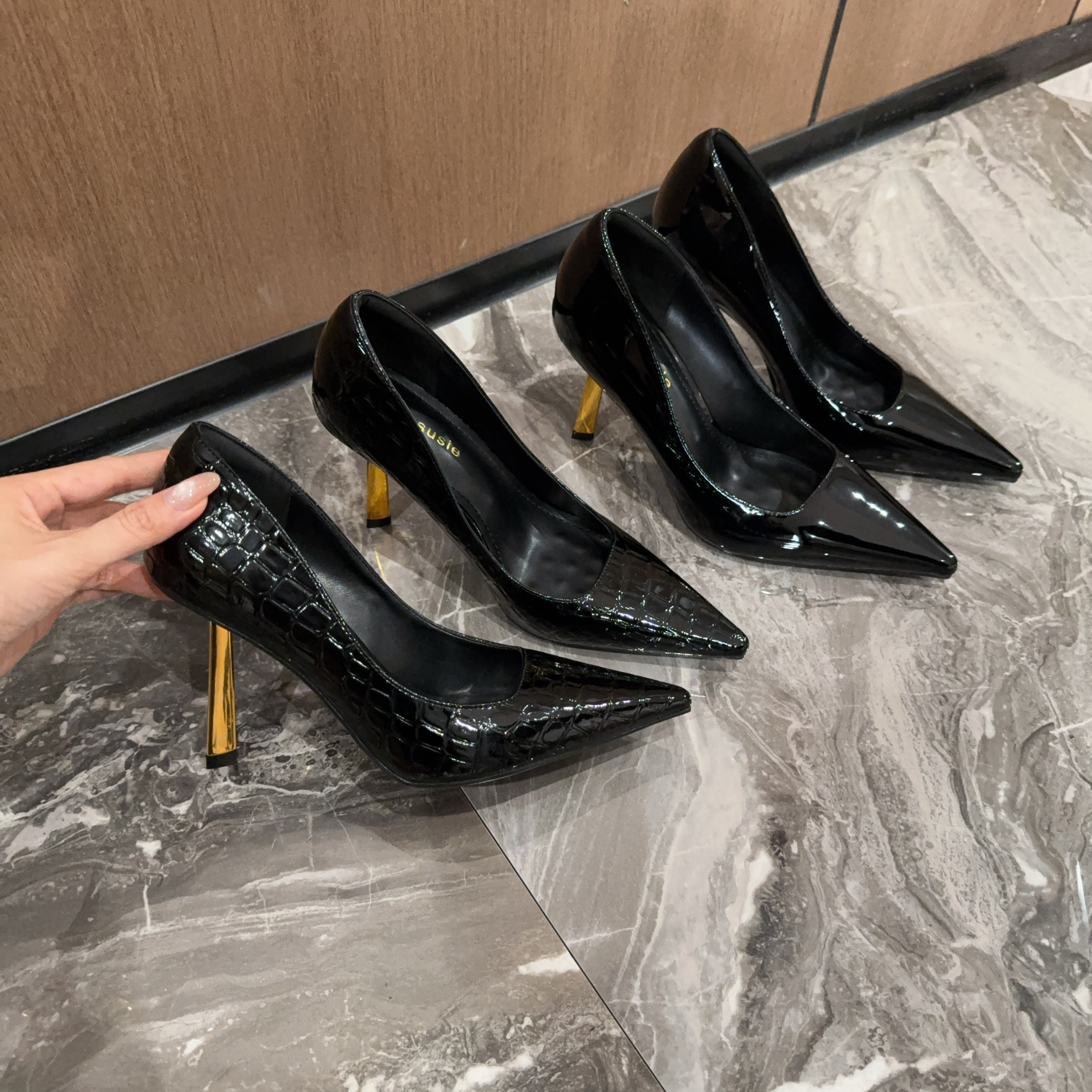 Mrs susie高跟鞋2025新款秋三角跟气质性感漆皮尖头细跟浅口单鞋