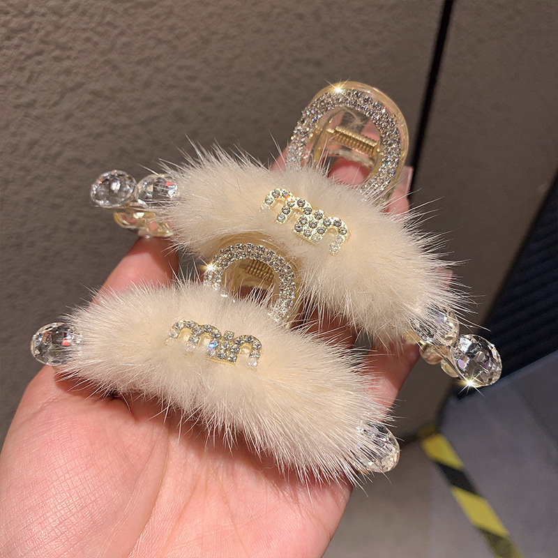精致甜美超仙森系ins闪钻毛绒绒发夹抓夹后脑勺盘发鲨鱼夹发秋冬