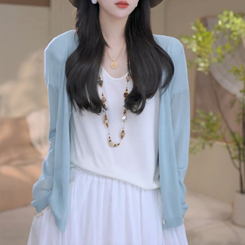 纯色设计感简约时尚针织衫2025春秋新款高级感舒适软糯轻肤上衣女