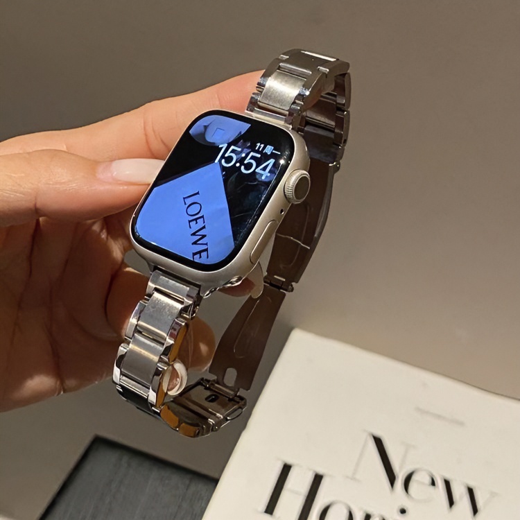 适用于iwatchs11新款三珠钢带applewatchs9/10金属配件表带
